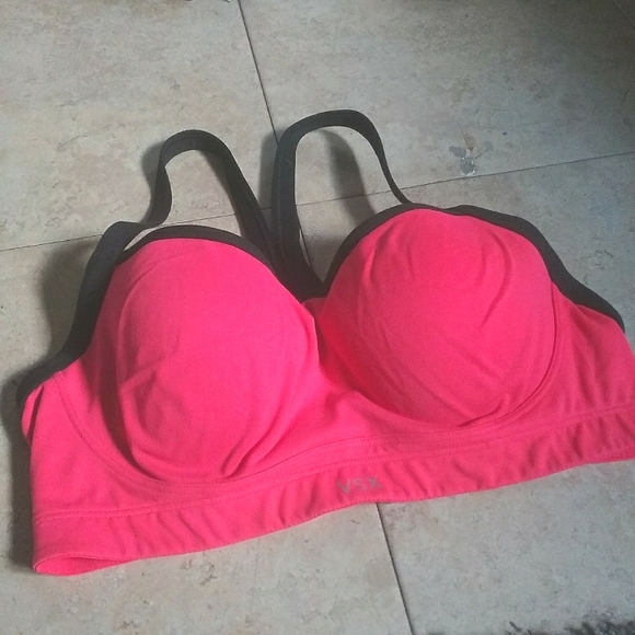 🆓️FREE🎁WHEN PURCHASE ANY ITEM FROM MY CLOSET Victoria's Secret Sports Bra Pink - Picture 1 of 13